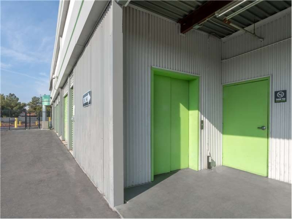 Storage Units at Extra Space Storage - 1737 - Las Vegas - Bonanza Rd - 4851 East Bonanza Road