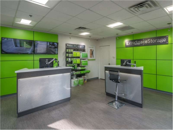 Storage Units at Extra Space Storage - 1737 - Las Vegas - Bonanza Rd - 4851 East Bonanza Road