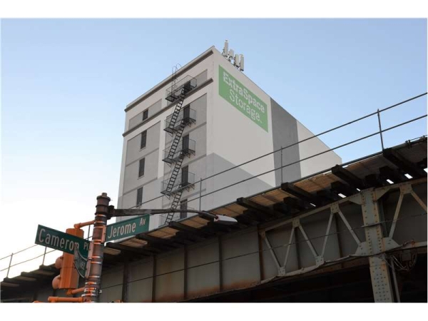 Storage Units at Extra Space Storage - 8882 - Bronx - Jerome Ave - 2165 Jerome Avenue