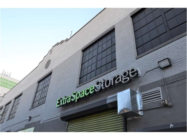 Storage Units at Extra Space Storage - 8882 - Bronx - Jerome Ave - 2165 Jerome Avenue