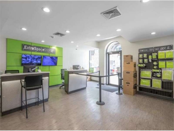 Storage Units at Extra Space Storage - 8882 - Bronx - Jerome Ave - 2165 Jerome Avenue