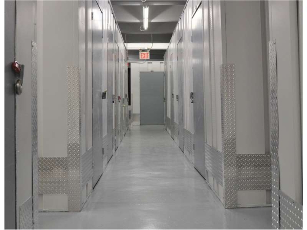 Storage Units at Extra Space Storage - 8882 - Bronx - Jerome Ave - 2165 Jerome Avenue