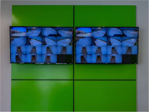 Facility photo: //images.sparefoot.com/medium/21717864e02e872722c.jpg