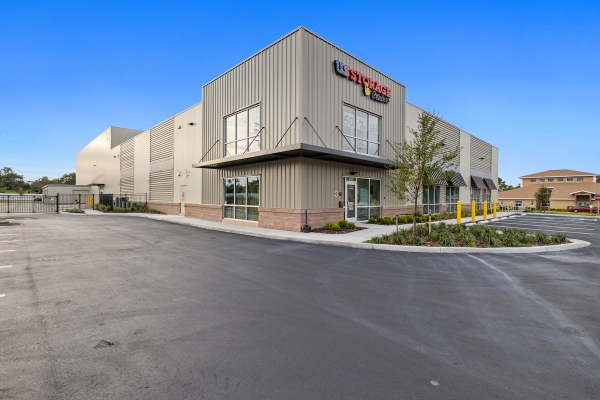 Facility photo: //images.sparefoot.com/medium/2171875f8472974ad57.jpg