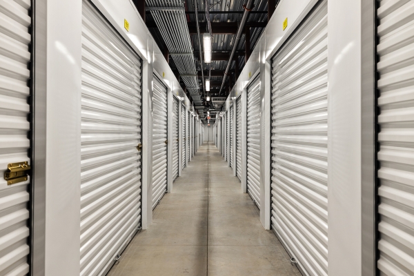 Facility photo: //images.sparefoot.com/medium/2171875f8472b4d9096.jpg