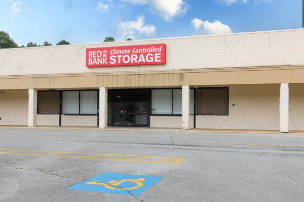 Facility photo: //images.sparefoot.com/medium/217264664658de8ff16.jpg