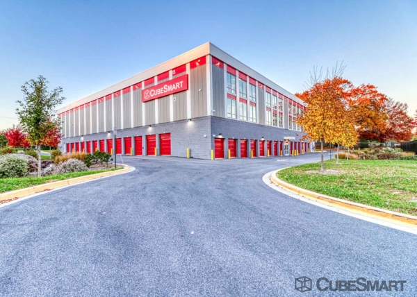 Facility photo: //images.sparefoot.com/medium/21729269ddf8002ec3c.jpg