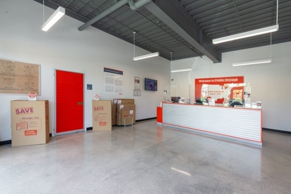 Facility photo: //images.sparefoot.com/medium/217323687f9158e1dc4.jpg