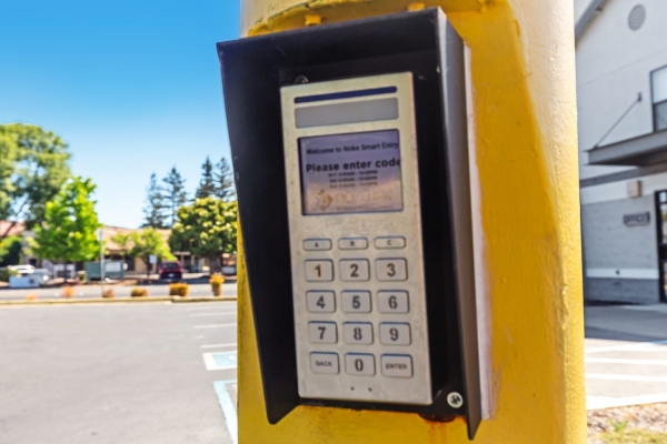 Facility photo: //images.sparefoot.com/medium/217325699433dba31de.jpg