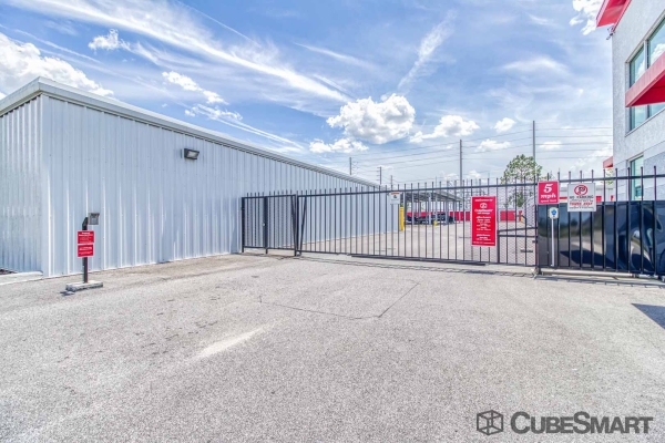 Storage Units at CubeSmart Self Storage - FL Wildwood East State Road 44 - 8937 E State Rd 44