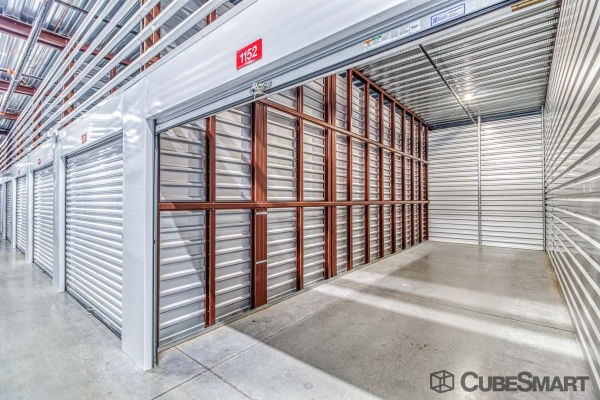 Facility photo: //images.sparefoot.com/medium/217381688331816562b.jpg
