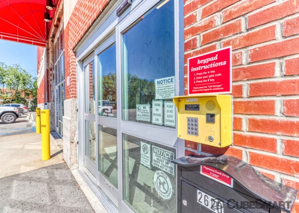 Facility photo: //images.sparefoot.com/medium/2175686a194d41b4909.jpg