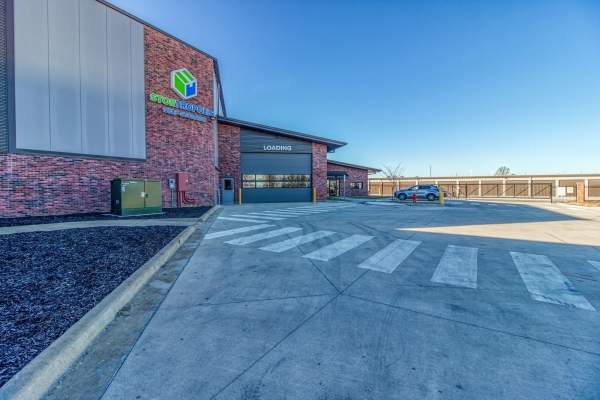 Facility photo: //images.sparefoot.com/medium/217649602c1a90b8160.jpg
