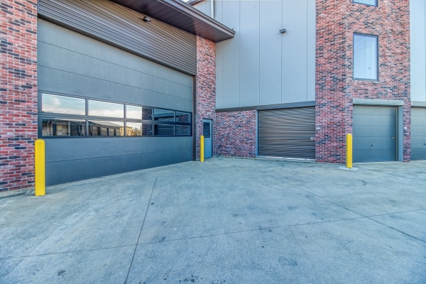 Facility photo: //images.sparefoot.com/medium/217649602c1a96e0cca.jpg