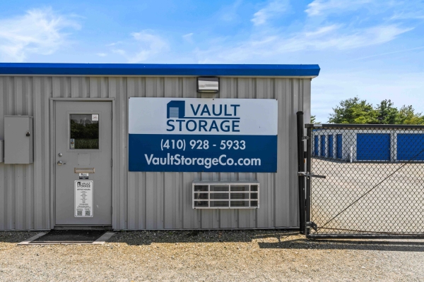 Facility photo: //images.sparefoot.com/medium/21779168b6ec8323ba3.jpg