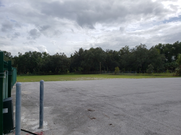 Facility photo: //images.sparefoot.com/medium/2178235f6a588fed865.jpg