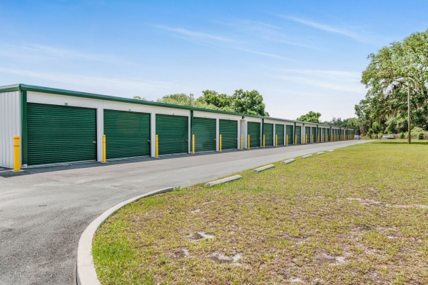 Facility photo: //images.sparefoot.com/medium/21782368f26c44d2f81.jpg
