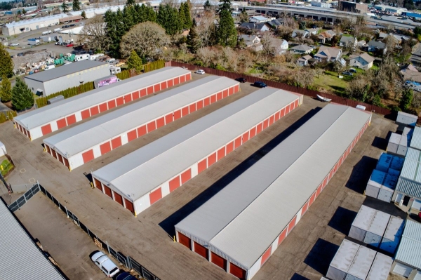 Facility photo: //images.sparefoot.com/medium/2178586887b1170cbd4.jpg
