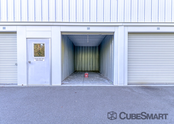 Facility photo: //images.sparefoot.com/medium/21786869030d68b48ac.jpg