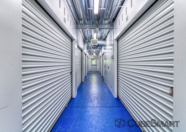 Facility photo: //images.sparefoot.com/medium/21786869030d69d8ac6.jpg