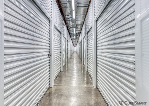 Facility photo: //images.sparefoot.com/medium/21787468834858afe0a.jpg