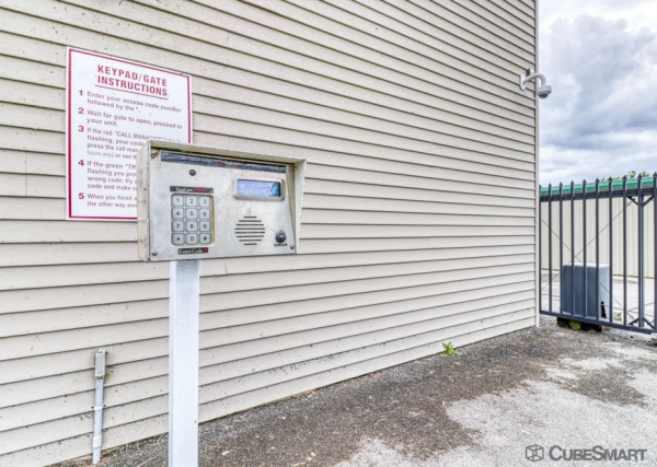 Facility photo: //images.sparefoot.com/medium/217874688348636134b.jpg
