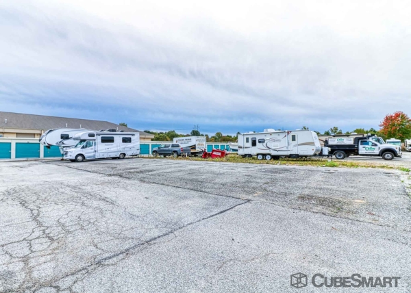 Storage Units at CubeSmart Self Storage - OH Broadview Heights Towpath Rd - 2001 Towpath Road