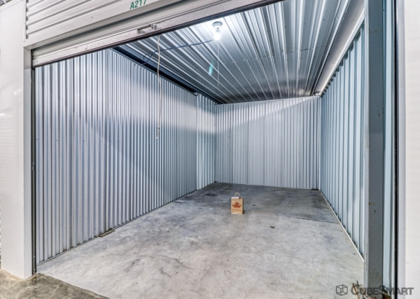 Facility photo: //images.sparefoot.com/medium/217929691eed4175a96.jpg