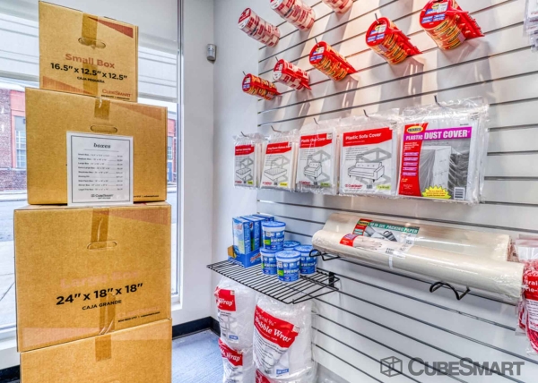 Facility photo: //images.sparefoot.com/medium/218000691ef3589f589.jpg