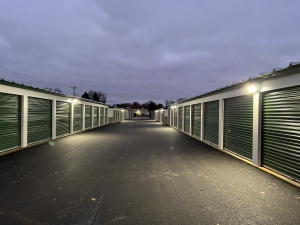 Facility photo: //images.sparefoot.com/medium/218017694488cb704c1.jpg