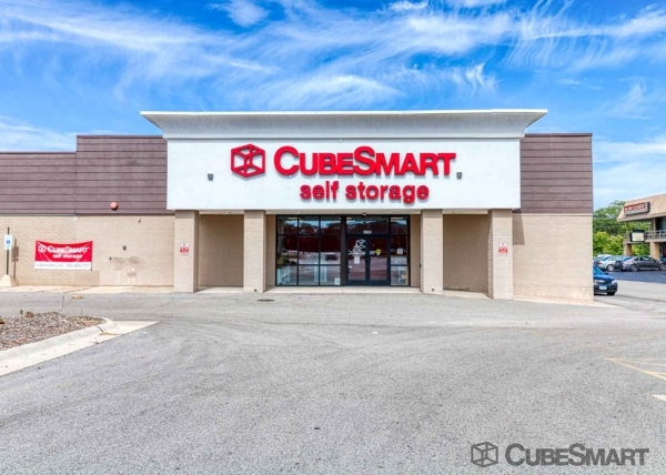 Storage Units at CubeSmart Self Storage -IL Rockford East State Street - 3720 E State St