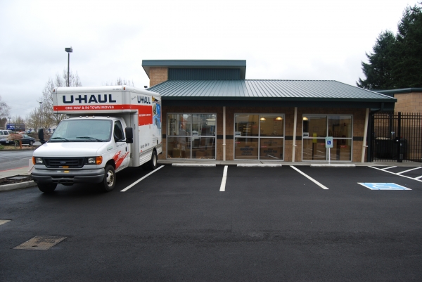 Facility photo: //images.sparefoot.com/medium/21806662cdd5776c154.jpg