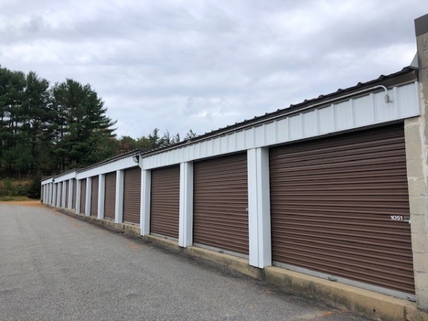 Facility photo: //images.sparefoot.com/medium/2181425f7b6eb0b5760.jpg