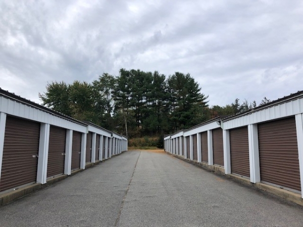 Facility photo: //images.sparefoot.com/medium/2181425f7b6eb198eb9.jpg