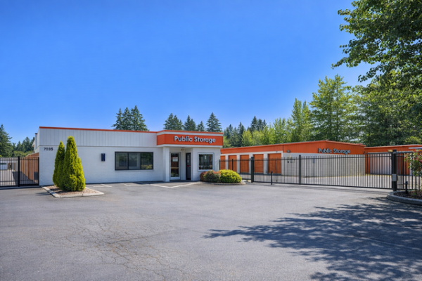 Facility photo: //images.sparefoot.com/medium/21828569f89d6479e5f.jpg
