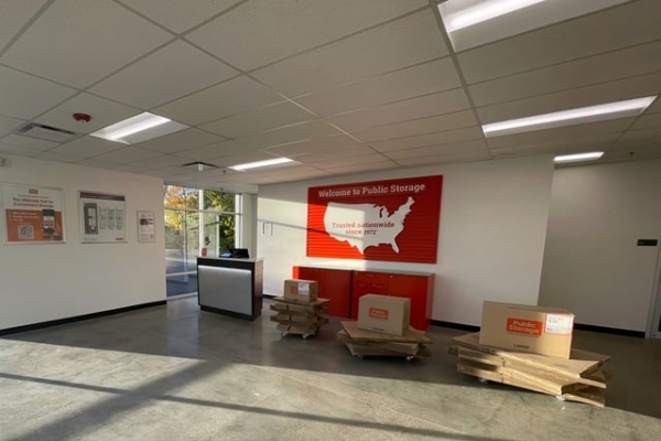 Facility photo: //images.sparefoot.com/medium/218301690769cd8bd15.jpg