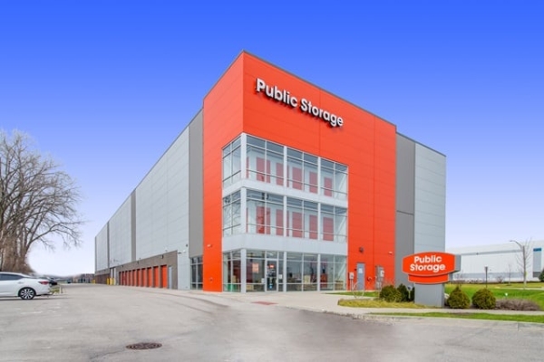 Facility photo: //images.sparefoot.com/medium/21830169f4aa1e4b37e.jpg