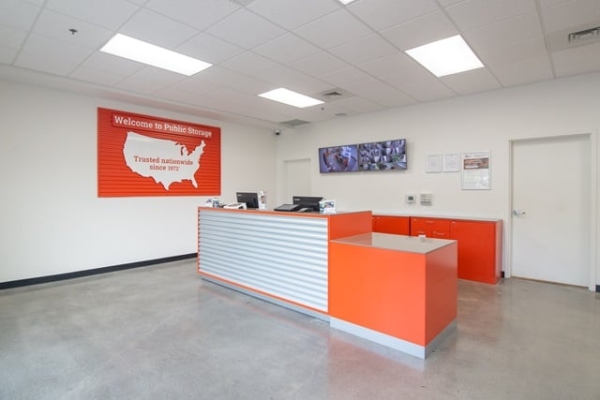 Facility photo: //images.sparefoot.com/medium/218304688230a30a4df.jpg