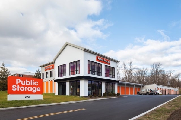 Facility photo: //images.sparefoot.com/medium/21831369e4d5a0bc195.jpg