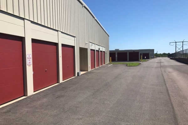 Facility photo: //images.sparefoot.com/medium/21832469e627121e2ed.jpg