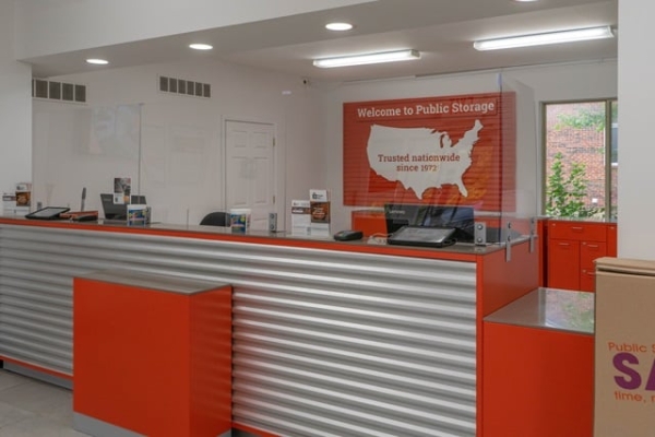 Facility photo: //images.sparefoot.com/medium/218378692466f94a524.jpg