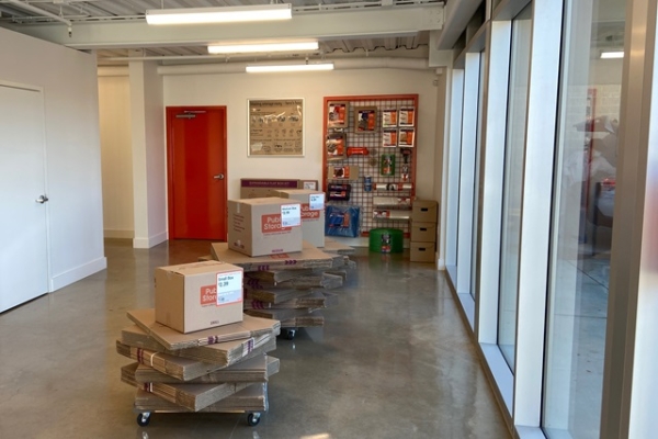 Storage Units at Public Storage - Round Rock - 251 N A W Grimes Bl - 251 N A W Grimes Bl