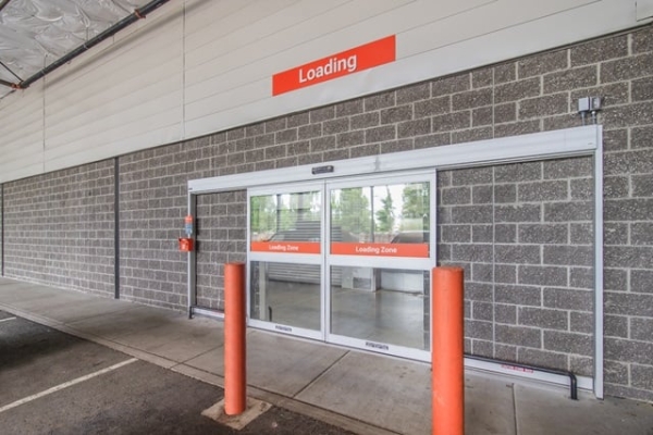 Facility photo: //images.sparefoot.com/medium/2184076877a677b1efc.jpg