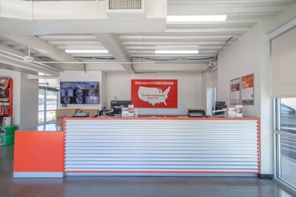 Facility photo: //images.sparefoot.com/medium/21840869455f00603f6.jpg