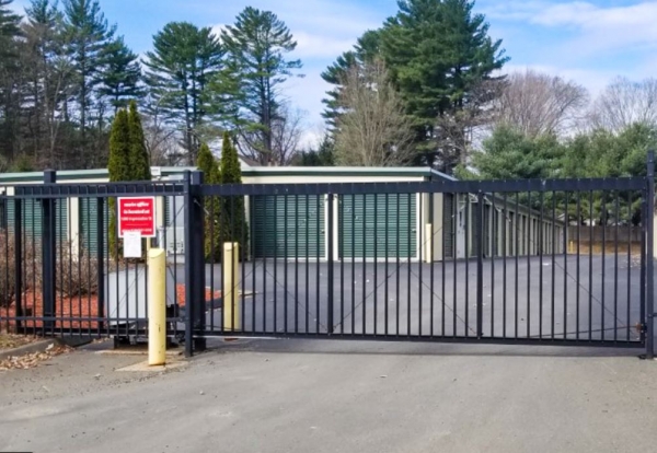 Facility photo: //images.sparefoot.com/medium/2184995fa3ff53c369c.jpg