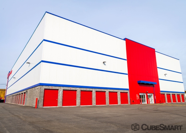 Facility photo: //images.sparefoot.com/medium/218501693d366b034c5.jpg