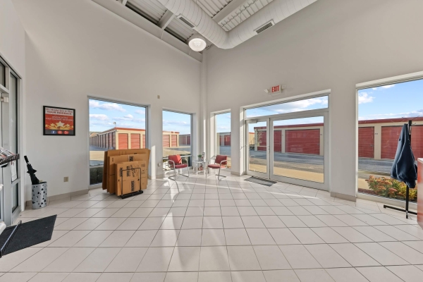 Facility photo: //images.sparefoot.com/medium/2185776899f8104c379.jpg