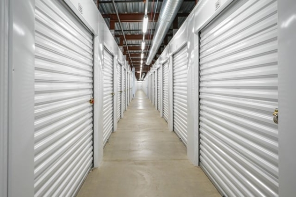 Facility photo: //images.sparefoot.com/medium/21872469f5f9ee8ffa7.jpg