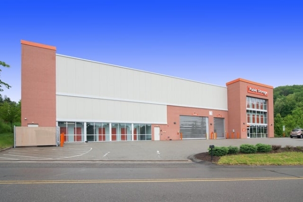 Facility photo: //images.sparefoot.com/medium/21872868920368cc903.jpg