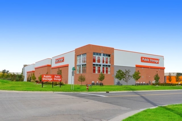 Facility photo: //images.sparefoot.com/medium/21873169f748872294b.jpg